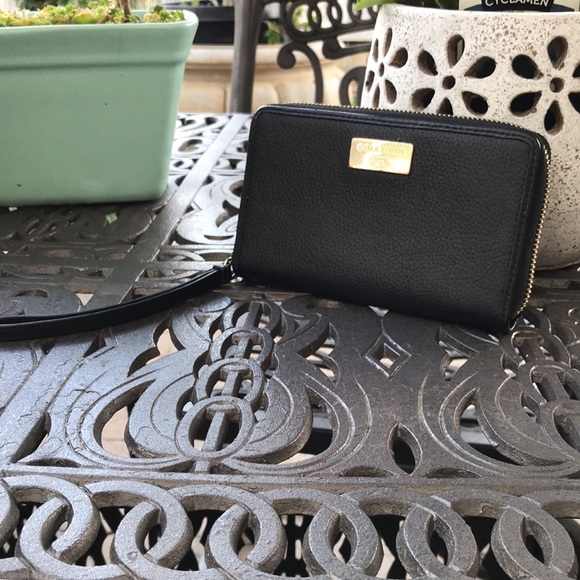 Vintage Cole Haan Wristlet Wallet Purse Black Pebble Leather - Picture 9 of 9